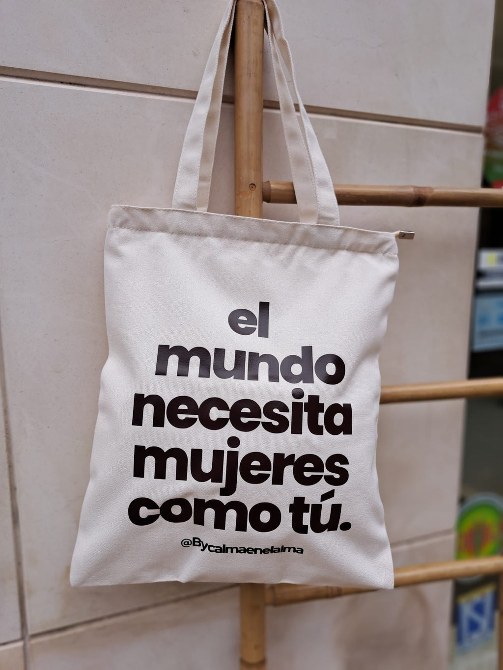 Totes :El mundo necesita mujeres como tu