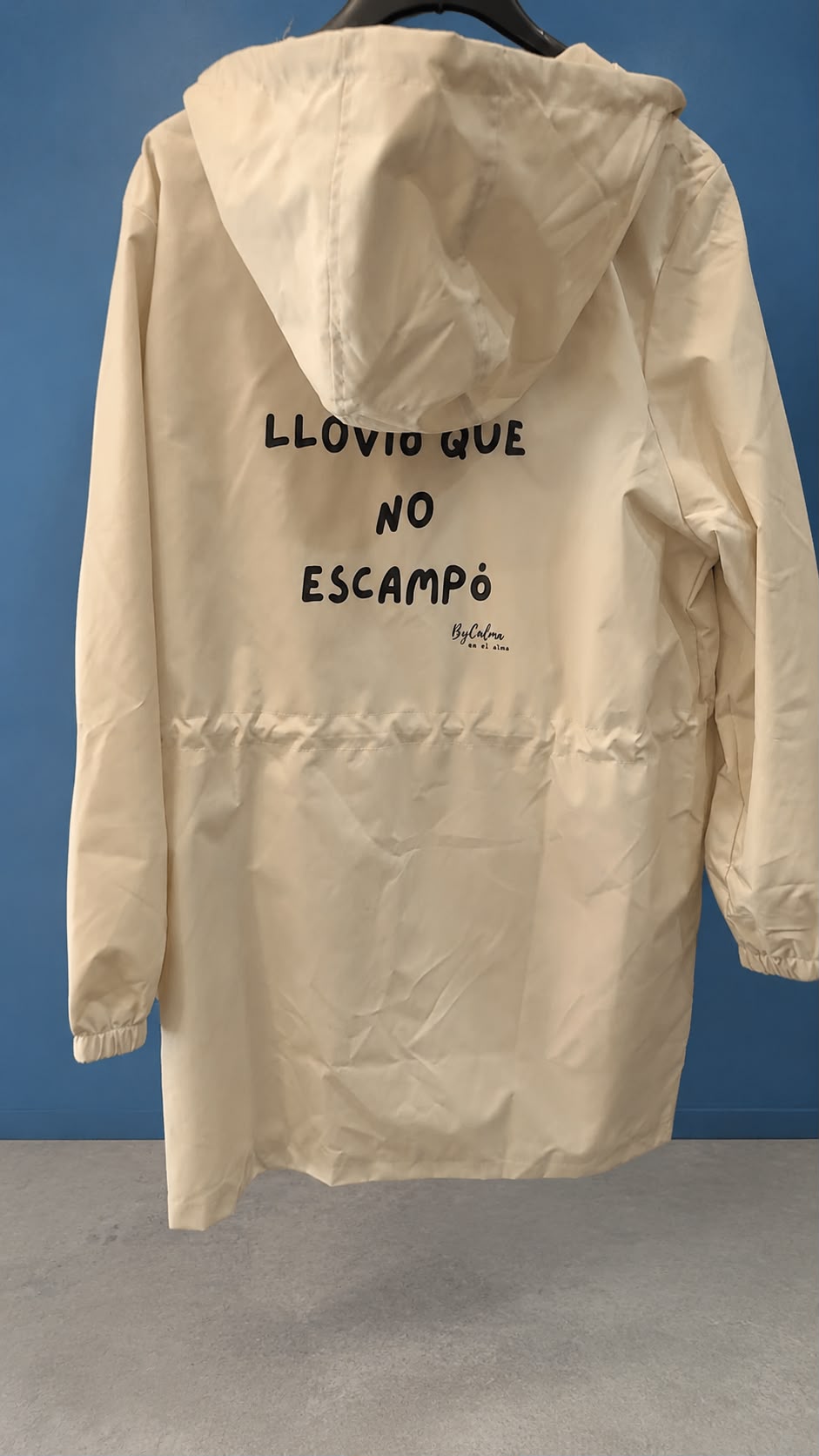 Chubasquero largo beige